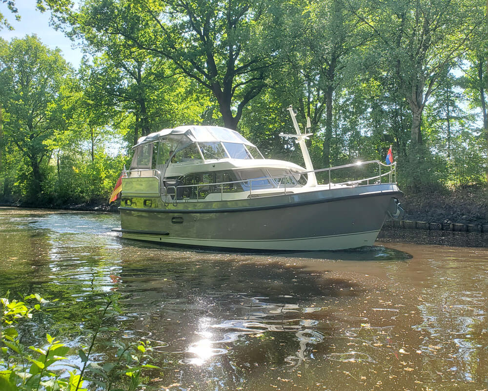 Siemer Werft Barßel-Reekenfeld -  Fotoshooting Elisabethfehnkanal